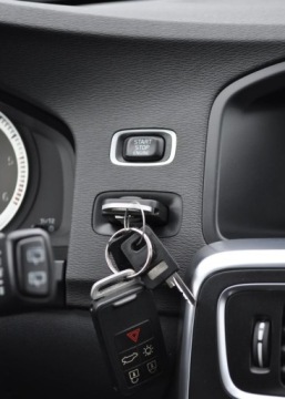 Volvo V60 I Kombi 2.0 D3 163KM 2013 Volvo V60 2.0 D4 165 km Automat nawigacja 2.0 Diesel 163KM, zdjęcie 24