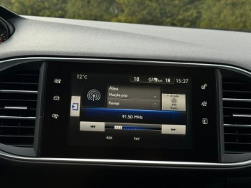 Peugeot 308 II Hatchback 5d 1.2 PureTech 130KM 2017 Peugeot 308 T9 1.2 Benzyna 131KM, zdjęcie 25