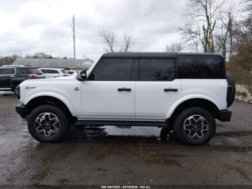 Ford Bronco VI 2024 Ford Bronco Outer Banks 2024 2.3 Benzyna 275KM, zdjęcie 2