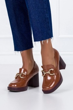 ЛЕГКИЕ ЛОФЕРЫ ЖЕНСКИЕ С ЗОЛОТОЙ ПРЯЖКОЙ, МЯГКОЙ ВСТАВКОЙ, размер 39