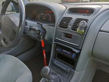 Renault Laguna I Hatchback 2.0 113KM 1998 RENAULT LAGUNA I (B56_, 556_) 2.0 114 KM, zdjęcie 2