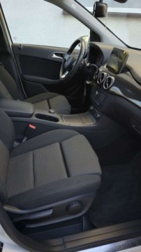 Mercedes Klasa B W246 Sports Tourer Facelifting 1.5 180 d 109KM 2018 Mercedes-Benz Klasa B 1.5 diesel 109 KM NAVI klimatronic zarejestrowany 49, zdjęcie 16