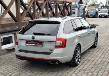 Skoda Octavia III RS Kombi 2.0 TDI 184KM 2015 Skoda Octavia Skoda Octavia 2.0 TDI DSG RS 2.0 Diesel 184KM, zdjęcie 4