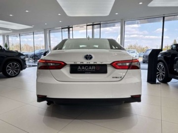 Toyota Camry IX Sedan 2.5 Hybrid Dynamic Force 218KM 2022 Toyota Camry Comfort Kamera cofania Ele. Fotele CarPlayAndroid Auto LED, zdjęcie 2