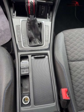 Volkswagen Golf VII Variant Facelifting 2.0 TDI 150KM 2018 Volkswagen Golf 2.0 TDI 150KM Automat Full Led Bogate Wyposazenie 2.0, zdjęcie 15