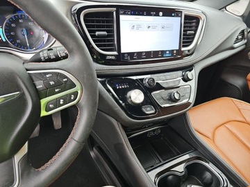 Chrysler Pacifica II 2024 Chrysler Pacifica Pinnacle 2024 3.6l 3.6 Benzyna 287KM, zdjęcie 10