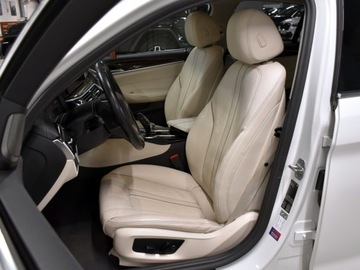 BMW Seria 5 G30-G31 Limuzyna Facelifting 2.0 520i 184KM 2021 BMW 520 AdaptiveLED/ Harman/ Aktywny Tempomat/ Dos, zdjęcie 9