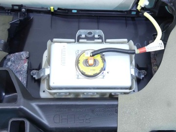 DESKA ROZDĚLOVAČE AIRBAG TOYOTA YARIS III ORIGINÁLNÍ