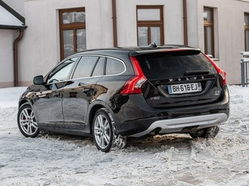 Volvo V60 I Kombi 2.0 D3 163KM 2012 Volvo V60 R-Design 2.0d D4 163KM 5cylinów Manual, zdjęcie 13