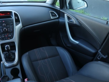 Opel Astra J Hatchback 5d 1.6 Turbo ECOTEC 180KM 2012 Opel Astra 1.6 T, Xenon, Klima, Klimatronic, zdjęcie 7