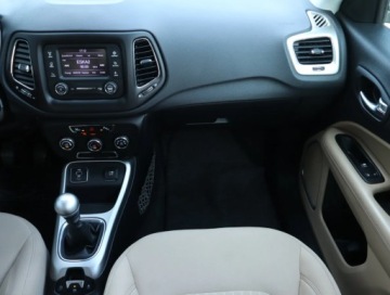 Jeep Compass II SUV 1.4 MultiAir 140KM 2017 Jeep Compass 1.4 MultiAir, Salon Polska, zdjęcie 7