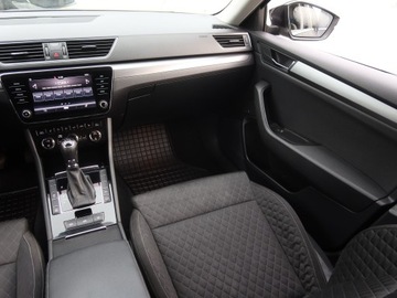 Skoda Superb III Kombi 2.0 TDI 190KM 2017 Skoda Superb 2.0 TDI, Salon Polska, 187 KM, zdjęcie 7