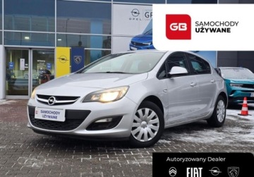 Opel Astra J Hatchback 5d Facelifting 1.6 Twinport ECOTEC 115KM 2015 Opel Astra 1.6 Benzyna 115 KM Enjoy, bezwypadkowy, VATmarza 1.6 Benzyna
