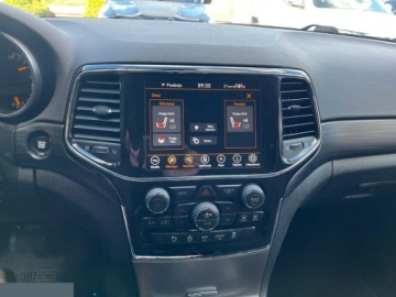Jeep Grand Cherokee IV 2021 Jeep Grand Cherokee 3.6 V6 Pentastar 4WD Automatik Laredo 290 KM 2021r, zdjęcie 28