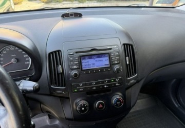Hyundai i30 I CW Facelifting 1.4 DOHC 109KM 2011 Hyundai i30 1,4 109KM Klimatyzacja 1.4 Benzyna 109KM, zdjęcie 13