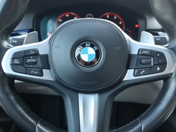 BMW Seria 5 G30-G31 Limuzyna 520d 190KM 2019 BMW 5 520d xDrive, Salon Polska, Serwis ASO, zdjęcie 15
