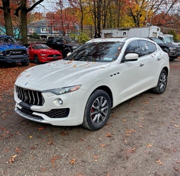 Maserati Levante 2017 Maserati Levante Luxury 2017 3.0l 3.0 Benzyna 345KM, zdjęcie 1