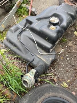 NÁDRŽ PALIVA VW T4 7D0201021B !