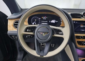 Bentley Bentayga 2022 Bentley Bentayga V8 2022 4.0 Benzyna 542KM, zdjęcie 9