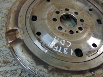 KOLO DVOUHMOTA SETRVAČNÍK AUDI A3 VW GOLF VI 1.8 TFSI