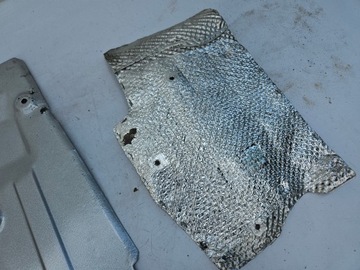 ТЕПЛОВОЙ ЭКРАН ВЫХЛОПА ДЛЯ AUDI V8 D11 КРЫШКИ КУЗОВА