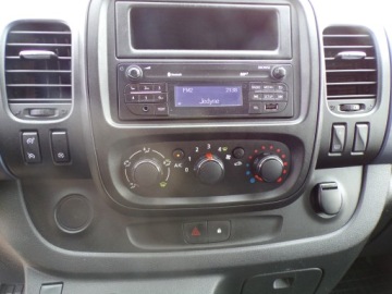 Opel Vivaro B Kombi Extra Long H1 2,9t 1.6 BiTurbo 125KM 2015 OPEL VIVARO 1.6 CDTI Z NIEMIEC 9-OSOBOWY, zdjęcie 16