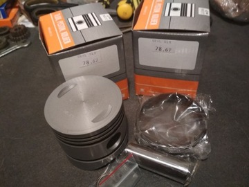 Ural Tłoki w kpl 4 szlif