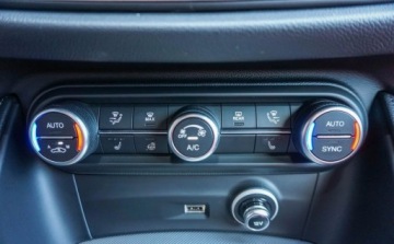 Alfa Romeo Stelvio SUV Facelifting 2.0 Turbo 280KM 2023 Alfa Romeo Stelvio Alfa Romeo Stelvio Veloce Q4 2.0 280KM 2.0 Benzyna 280KM, zdjęcie 20