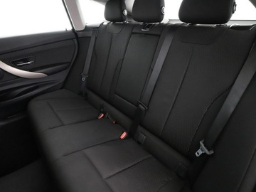 BMW Seria 3 F30-F31-F34 Limuzyna Facelifting 2.0 318d 150KM 2015 BMW 318 2.0d Automat GT Advantage Nawigacja, zdjęcie 16