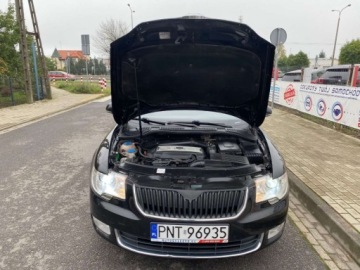 Skoda Superb II Kombi 1.8 TSI 160KM 2010 Skoda Superb XENONY NAWIGACJA PARKTRONIC TEMPOMAT SERWISOANA ZAREJESTROWANA, zdjęcie 21