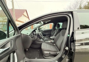 Opel Astra K Hatchback 5d 1.4 Turbo 125KM 2016 Opel Astra Opel Astra 1.4 Turbo StartStop 120 Jahre 1.4 Benzyna 125KM, zdjęcie 13