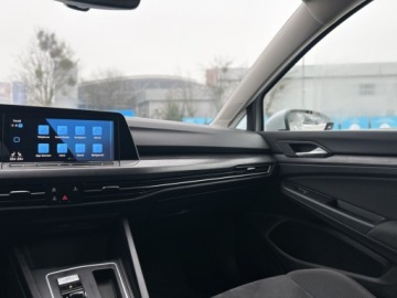 Volkswagen Golf VIII Variant 1.5 eTSI 150KM 2022 Volkswagen Golf APP!Tempomat ACC!Ambiente!Podgrzew, zdjęcie 18