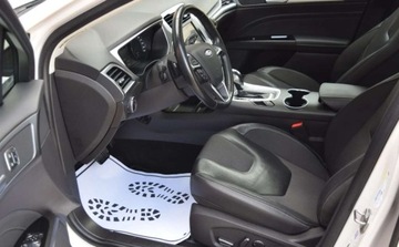 Ford Mondeo V Kombi 2.0 TDCi 150KM 2017 Ford Mondeo 2.0 TDCI PowerShif TITANIUM Edition Lopatki Navi Alum Pdc, zdjęcie 18