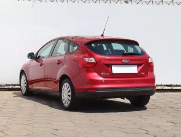 Ford Focus III Hatchback 5d facelifting 1.0 EcoBoost 100KM 2014 Ford Focus 1.0 EcoBoost, Klima, zdjęcie 3