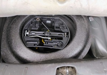 Citroen C3 II 2014 Citroen C3 2014r, 1.2 Benzyna. Lekko uszkodzony tyl. Jezdzi. 1.2 Benzyna, zdjęcie 22