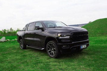 Боковые пороги, пороги, модель Y Dodge RAM 1500 2019+