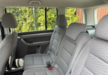 Volkswagen Touran I 2.0 FSI 150KM 2007 Volkswagen Touran 2.0 Benzyna Ladny Stan Klimatronik Kamera NAVI Zadbany, zdjęcie 10