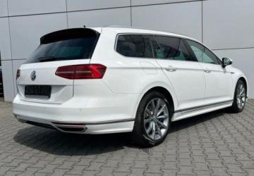 Volkswagen Passat B8 Variant 2.0 TDI SCR 240KM 2018 Volkswagen Passat R-LINE DSG Kamera 4x4 240KM Faktura Vat 23 2.0, zdjęcie 10