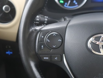 Toyota Corolla XI Sedan 1.6 Valvematic 132KM 2016 Toyota Corolla 1.6 Valvematic, Salon Polska, zdjęcie 15