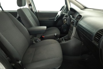 Opel Zafira A 1.8 16V 125KM 2003 Opel Zafira 1.8 16V, 1. Właściciel, 7 miejsc, zdjęcie 13