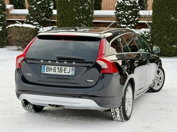 Volvo V60 I Kombi 2.0 D3 163KM 2012 Volvo V60 R-Design 2.0d D4 163KM 5cylinów Manual, zdjęcie 2