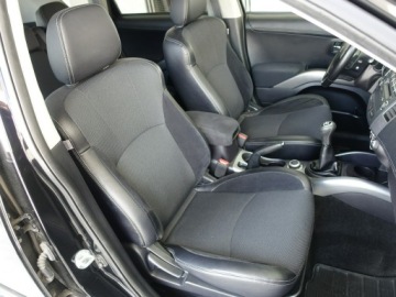 Mitsubishi Outlander II 2.4 MIVEC 170KM 2011 Mitsubishi Outlander 2.4 Ben.170KM/4X4/Pół, zdjęcie 20