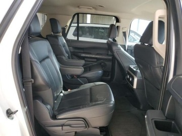 Ford Expedition III 2022 Ford Expedition 2022, 3.5L, 4x4, MAX XLT, po gradobiciu 3.5 Benzyna 310KM, zdjęcie 9