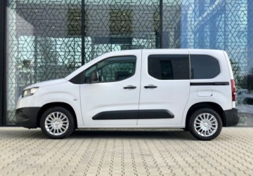 Toyota 2022 Toyota Proace City Verso PROACE CITY VERSO 1.5 D-4 Combi FV23 1 wlascic, zdjęcie 2