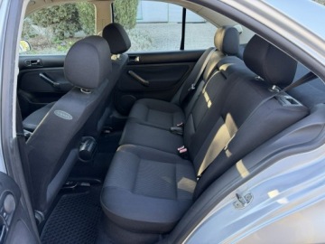 Volkswagen Bora Sedan 1.6 16V 105KM 2003 Volkswagen Bora Manual | Krajowy| Po rozrządzie |, zdjęcie 11