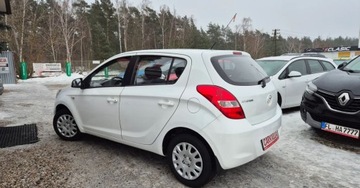 Hyundai i20 I Hatchback 5d 1.2 DOHC 78KM 2011 Hyundai i20 Oplacony do rejestracji serwisowany 2 kpl. Kol. 1.2 Benzyna, zdjęcie 17
