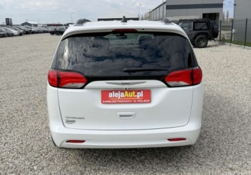 Chrysler Voyager V 2020 Chrysler Voyager 3.6 BENZ 291 KM 2020r 117.000 km Warszawa 3.6 291KM, zdjęcie 13