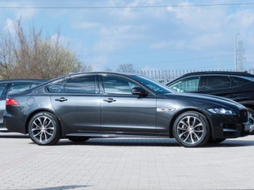 Jaguar XF II Sedan 2.0 i4D 180KM 2018 Jaguar XF R-Sport Ogrzew.Kierow. Navi Pro 10,2’" Fotele Elek.+Ogrz. Carplay, zdjęcie 4