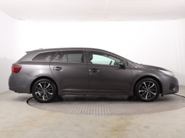Toyota Avensis III Wagon Facelifting 2015 1.8 Valvematic 147KM 2018 Toyota Avensis 1.8 Valvematic, Salon Polska, zdjęcie 5