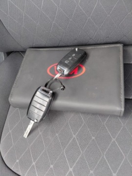 Kia Rio III Sedan Facelifting 1.4 DOHC CVVT 109KM 2016 Kia Rio Navi Kamera Klimatronik Sensor Podgrzewana kierownica PDC Alu 1.4, zdjęcie 22